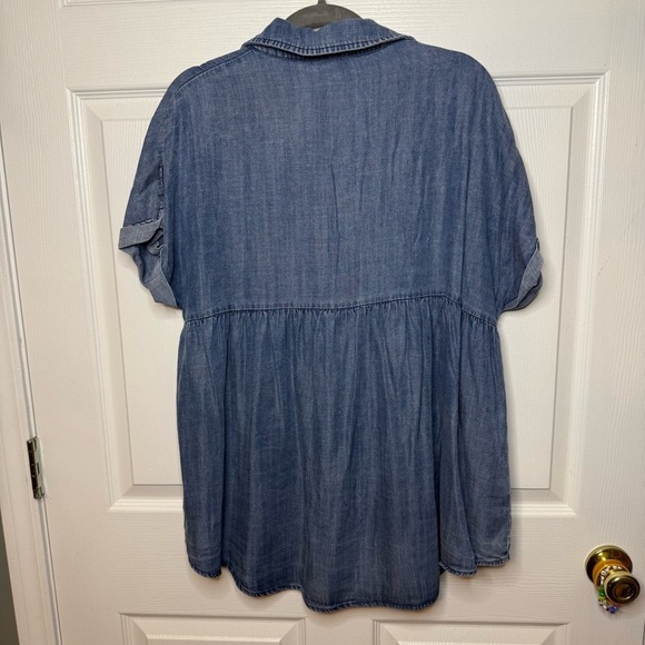 Easel Womens Denim Jean Chambray Short Sleeved Oversized Blouse, Size Medium GUC - Picture 3 of 7